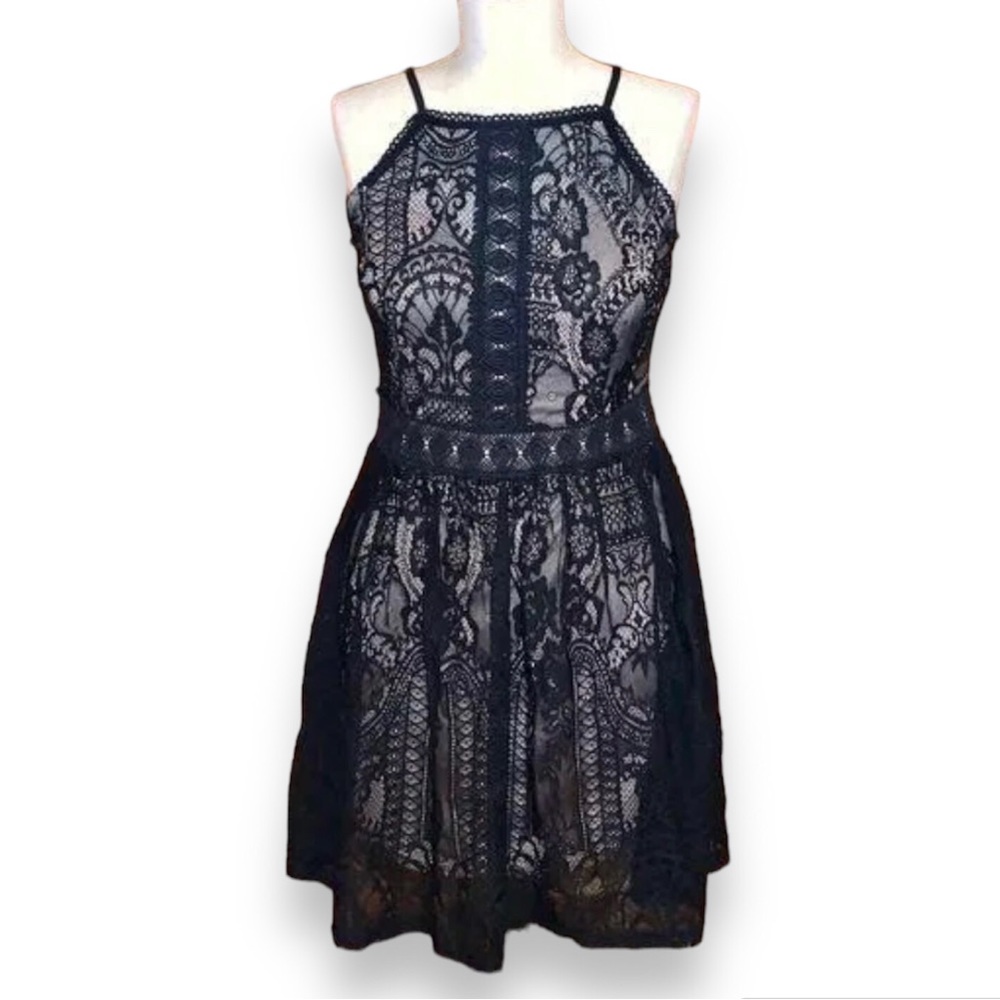 Anthropologie Francesca Bird Cage Black Lace Dress M speggetti strap mini dress